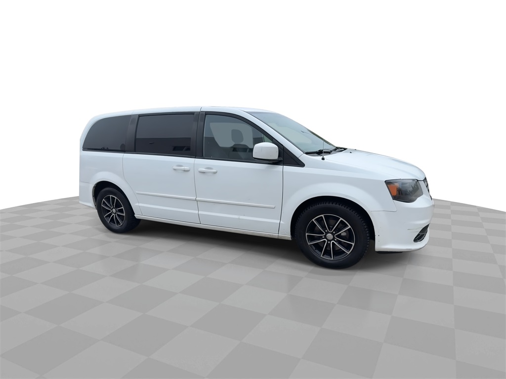 2016 Dodge Grand Caravan SXT photo 2