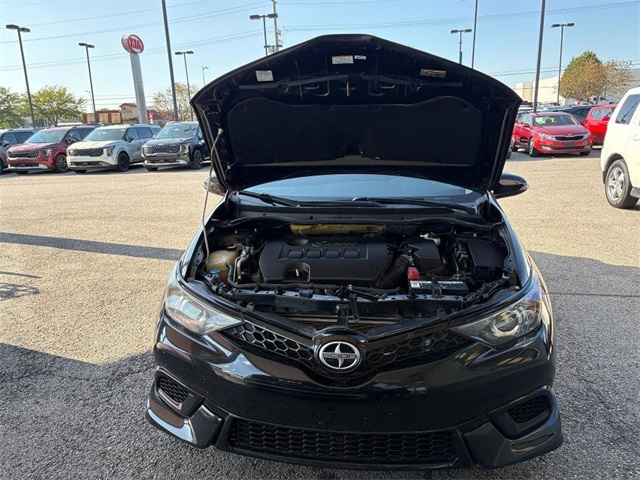 2016 Scion iM Base photo 28