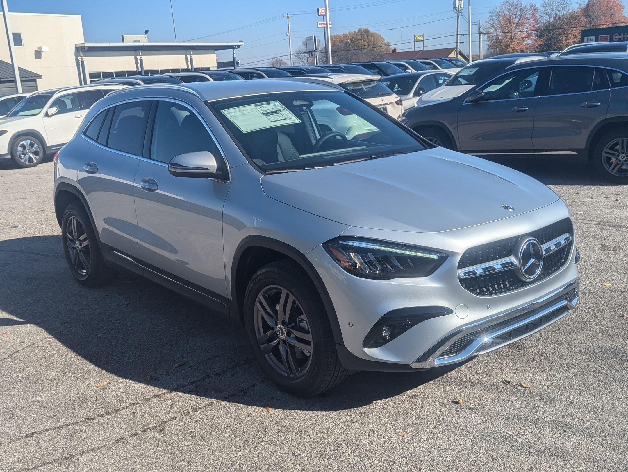 2025 Mercedes Benz GLA 250 4MATIC photo 4