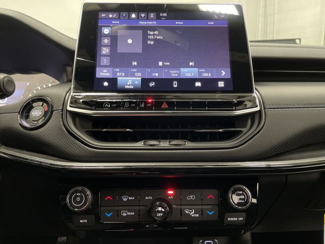 2025 Jeep Compass Latitude Altitude Special Edition photo 5