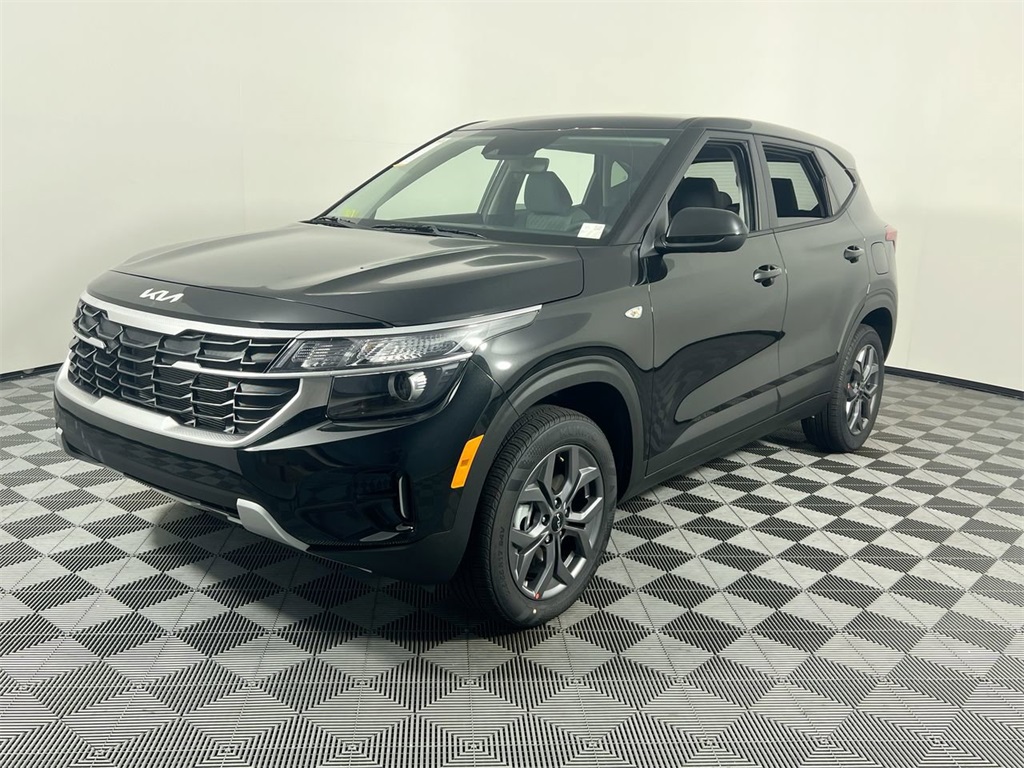 2026 Kia Seltos LX photo 7
