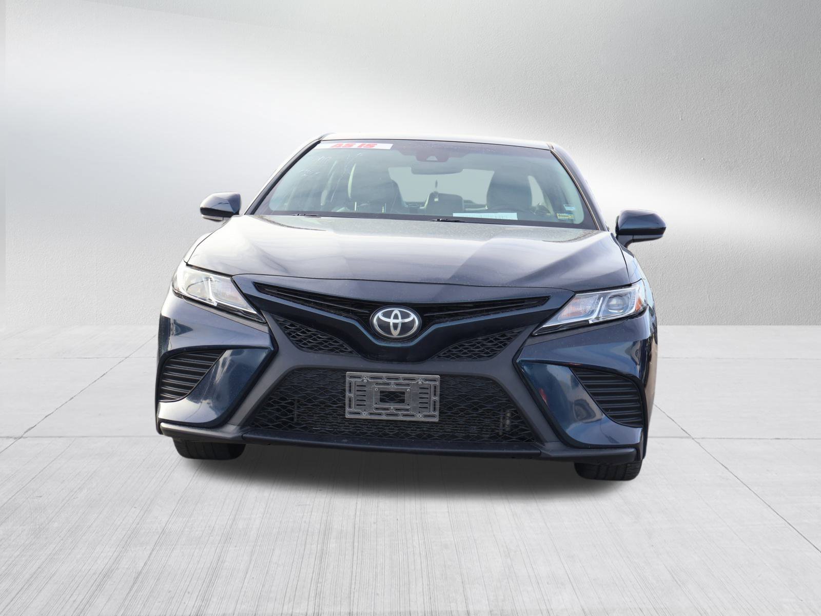 Used 2018 Toyota Camry SE with VIN 4T1B11HK7JU584095 for sale in Kansas City