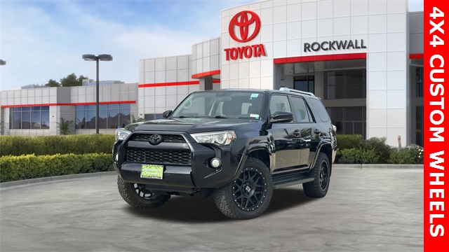 2017 Toyota 4Runner SR5's photo