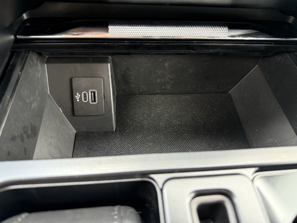 2025 Ford F-150 Lariat photo 19