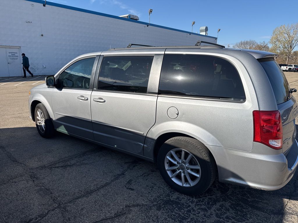 2014 Dodge Grand Caravan SXT photo 3