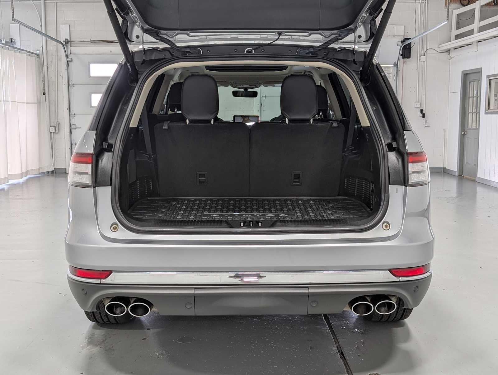 2020 Lincoln Aviator Reserve photo 36