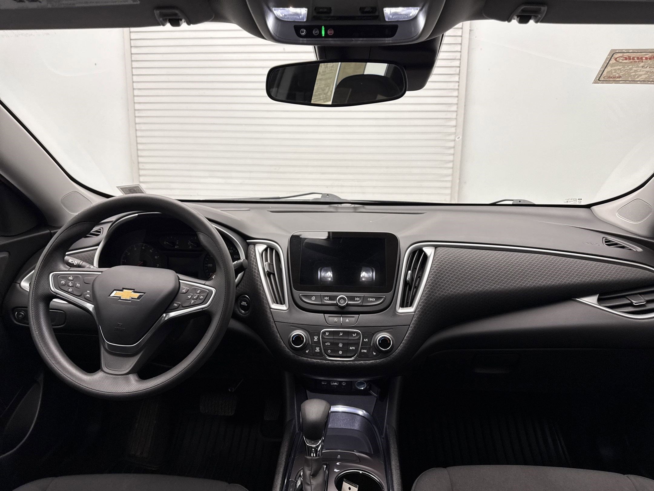 2023 Chevrolet Malibu 1LT photo 4