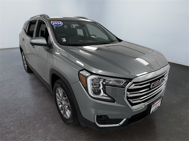 2024 GMC Terrain SLT's photo