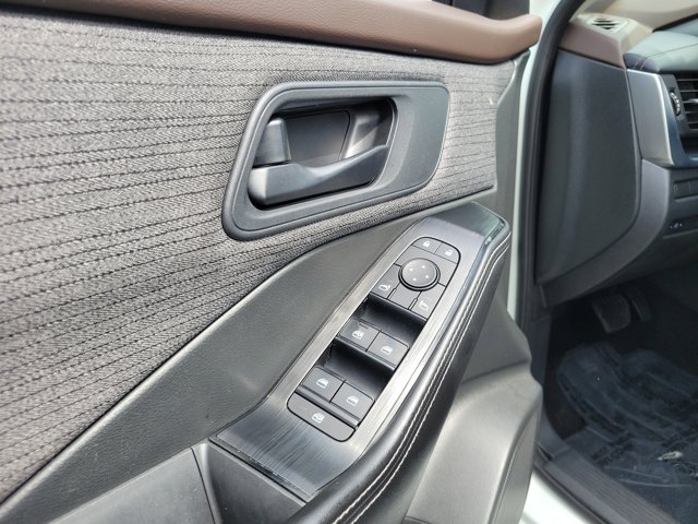2021 Nissan Rogue S photo 16