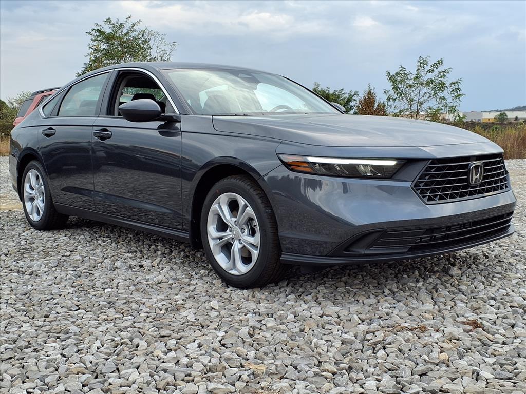 2025 Honda Accord LX's photo