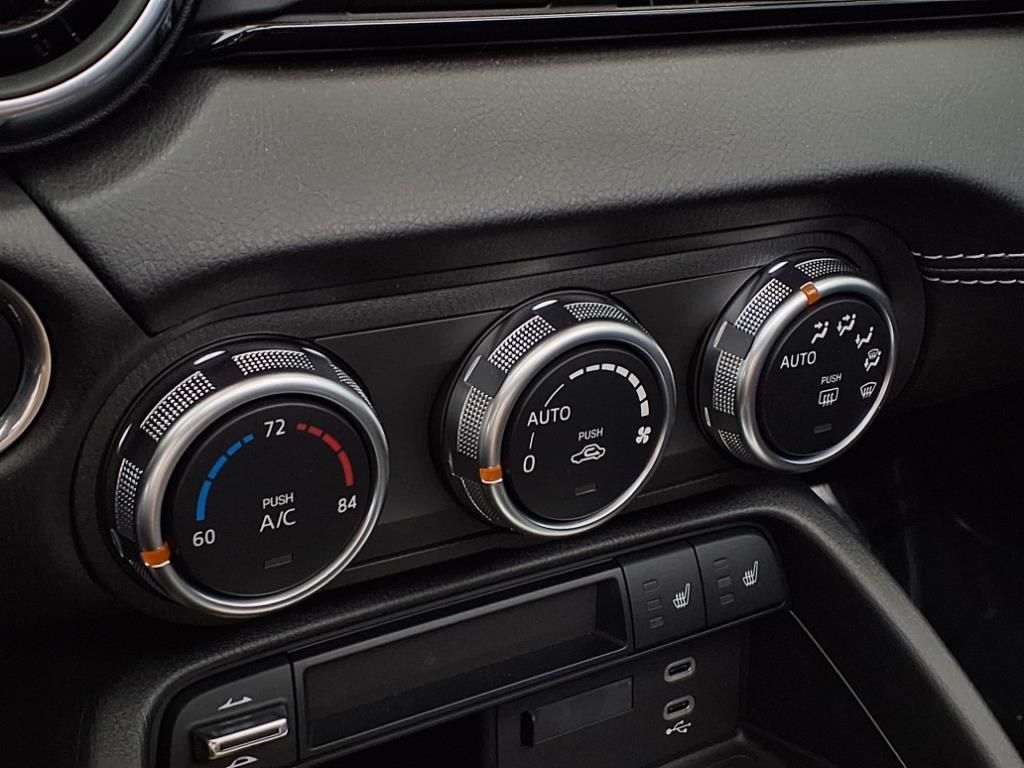2025 Mazda MX-5 Miata Miata RF Grand Touring photo 7
