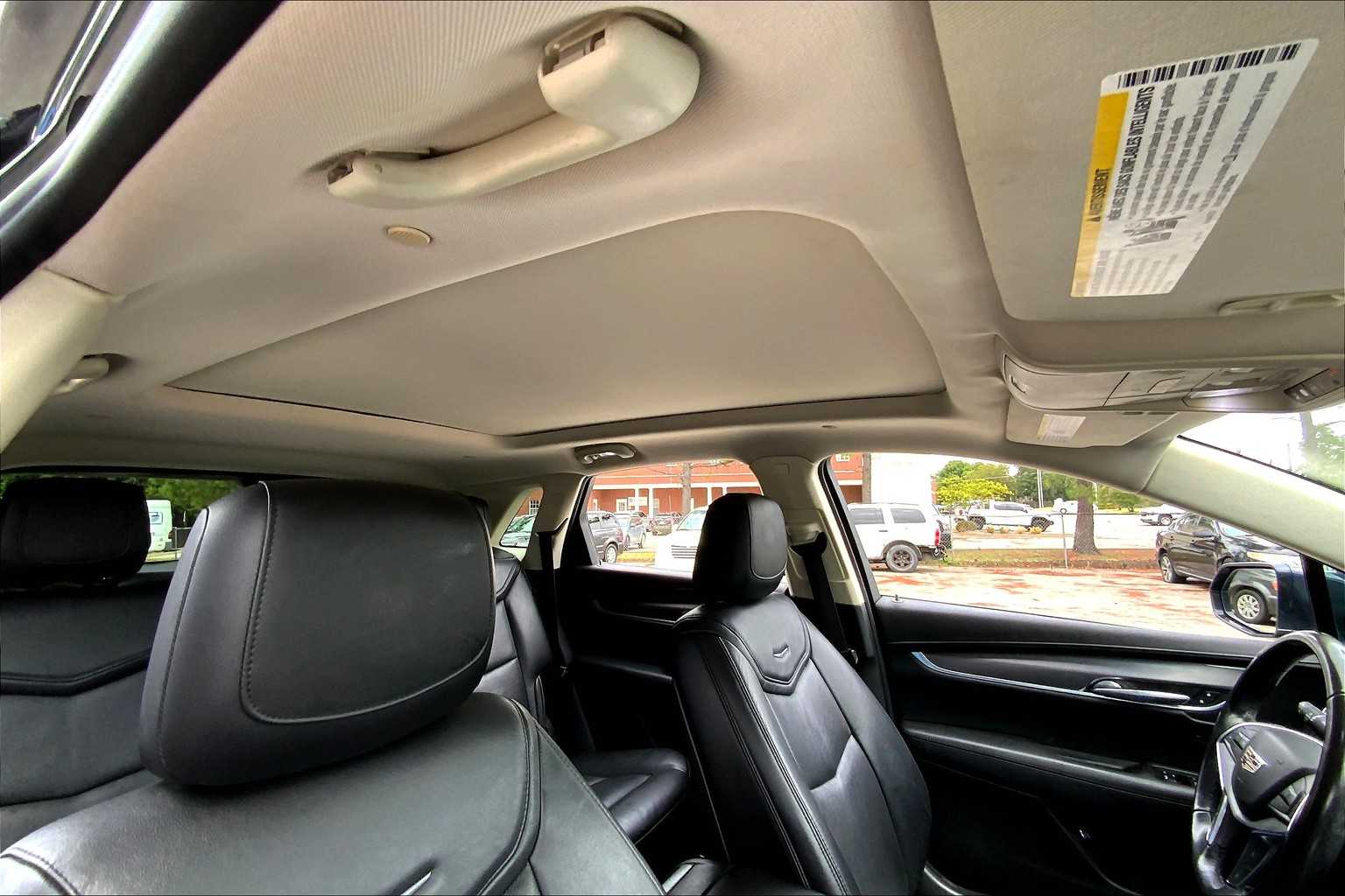 2019 Cadillac XT5 Luxury photo 13