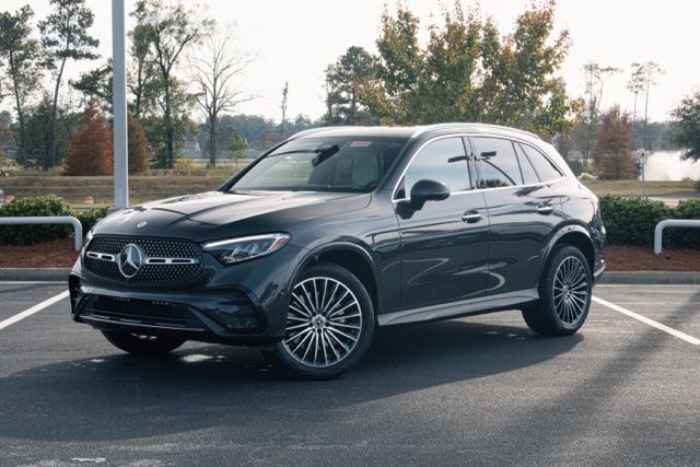 2026 Mercedes-Benz GLC Base's photo