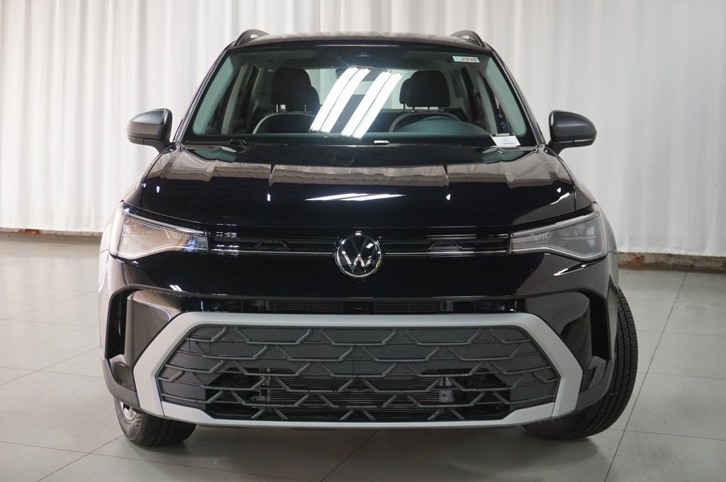 2025 Volkswagen Taos S photo 4