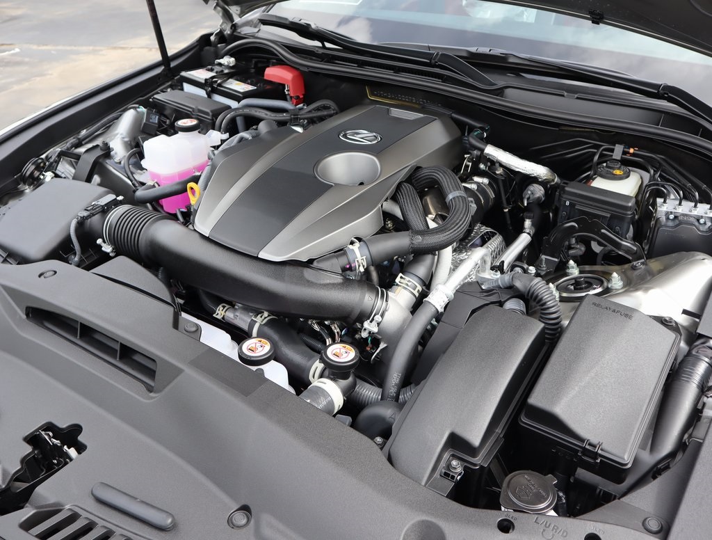2025 Lexus IS 300 F SPORT photo 13