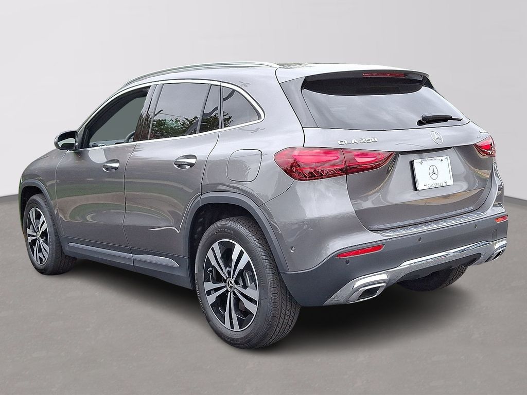 2026 Mercedes Benz GLA 250 4MATIC photo 4