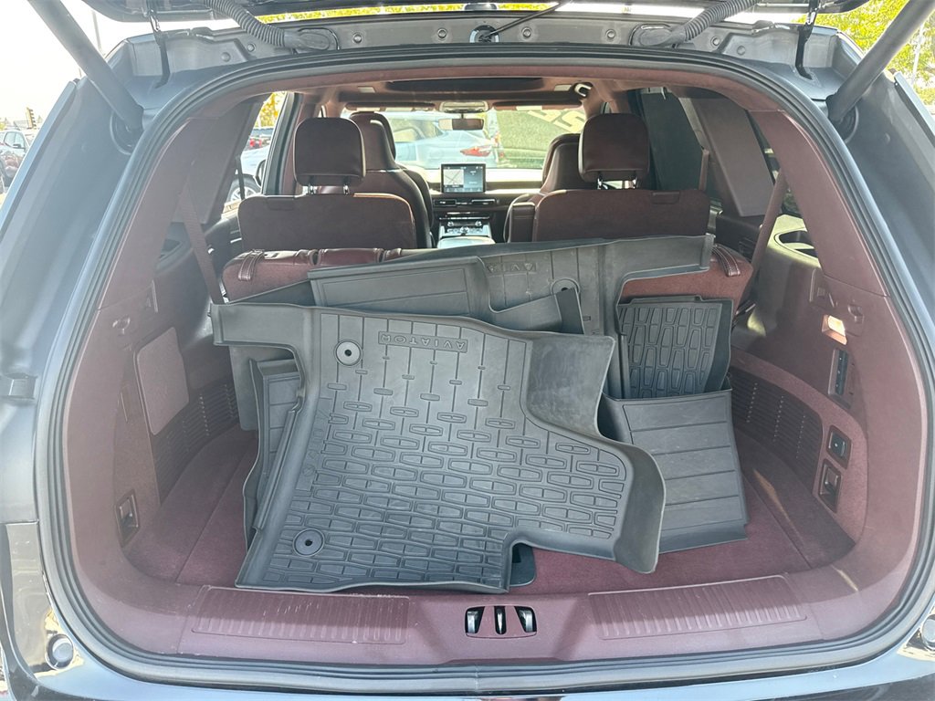 2022 Lincoln Aviator Black Label photo 28