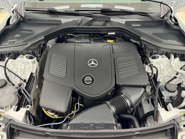 2026 Mercedes Benz GLC 300 photo 13