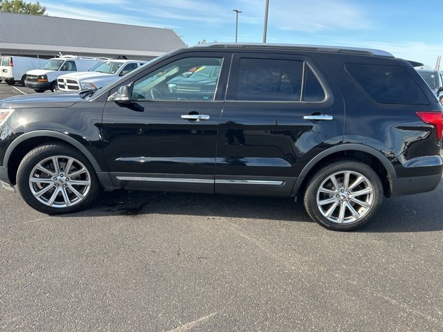 2017 Ford Explorer Limited photo 3