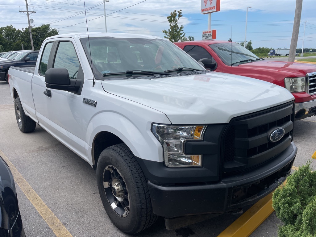 2017 Ford F-150 XL FX4 photo 3