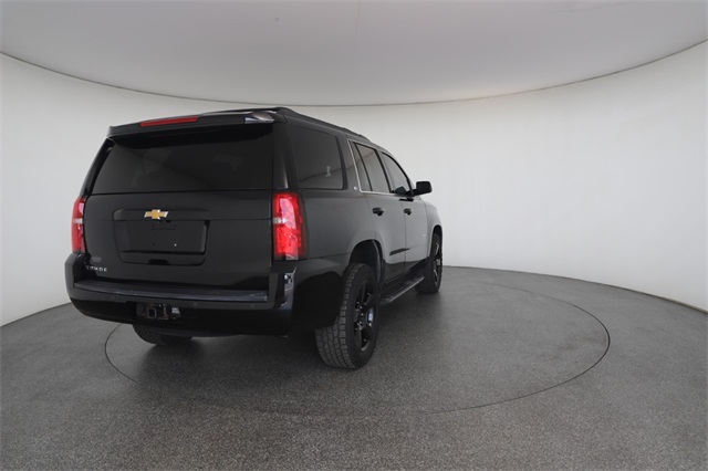 2017 Chevrolet Tahoe LT photo 16