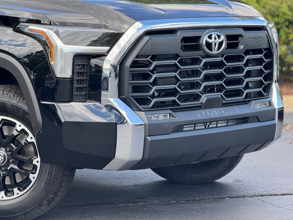 2026 Toyota Tundra SR5 CrewMax photo 4