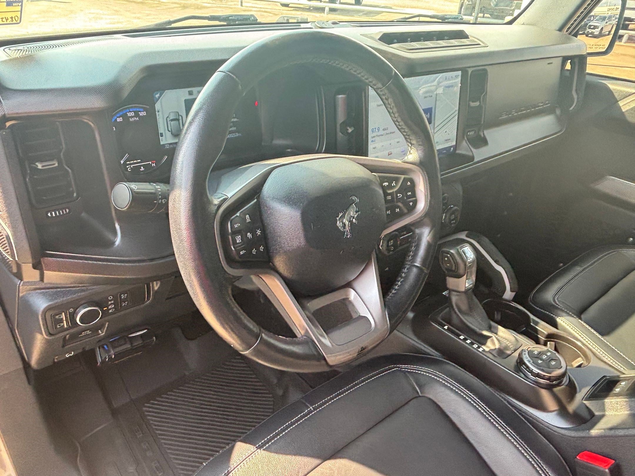 2021 Ford Bronco First Edition photo 20