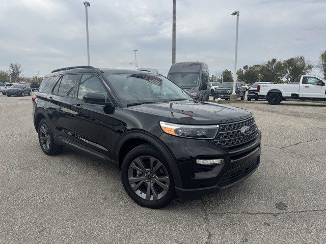 2023 Ford Explorer XLT's photo