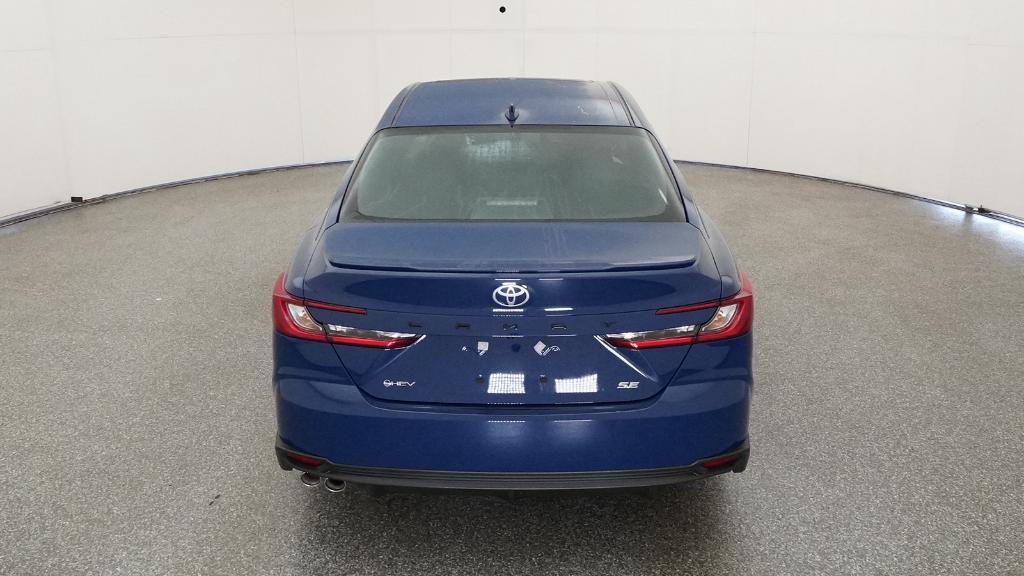2025 Toyota Camry SE photo 18