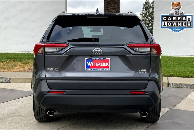 2025 Toyota RAV4 Hybrid XLE photo 3