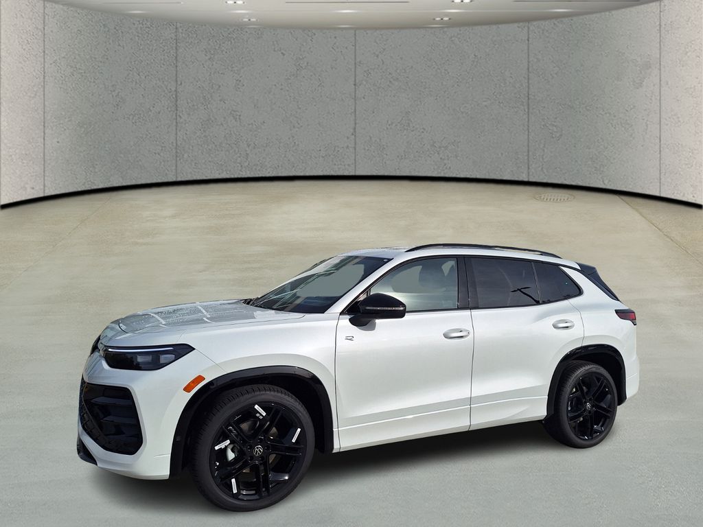 2026 Volkswagen Tiguan SE R-LINE BLACK's photo