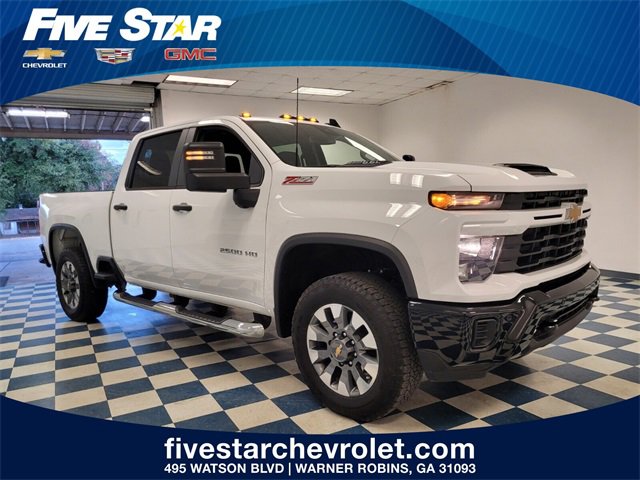 2025 Chevrolet Silverado 2500HD Custom's photo