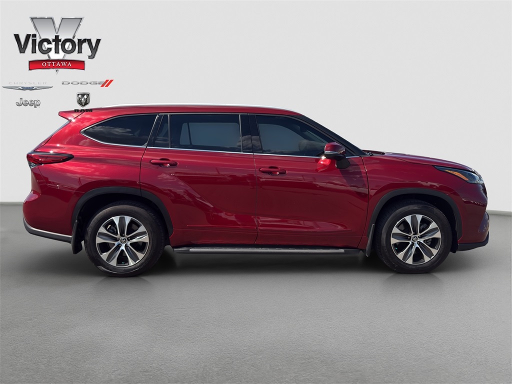 2022 Toyota Highlander XLE photo 7