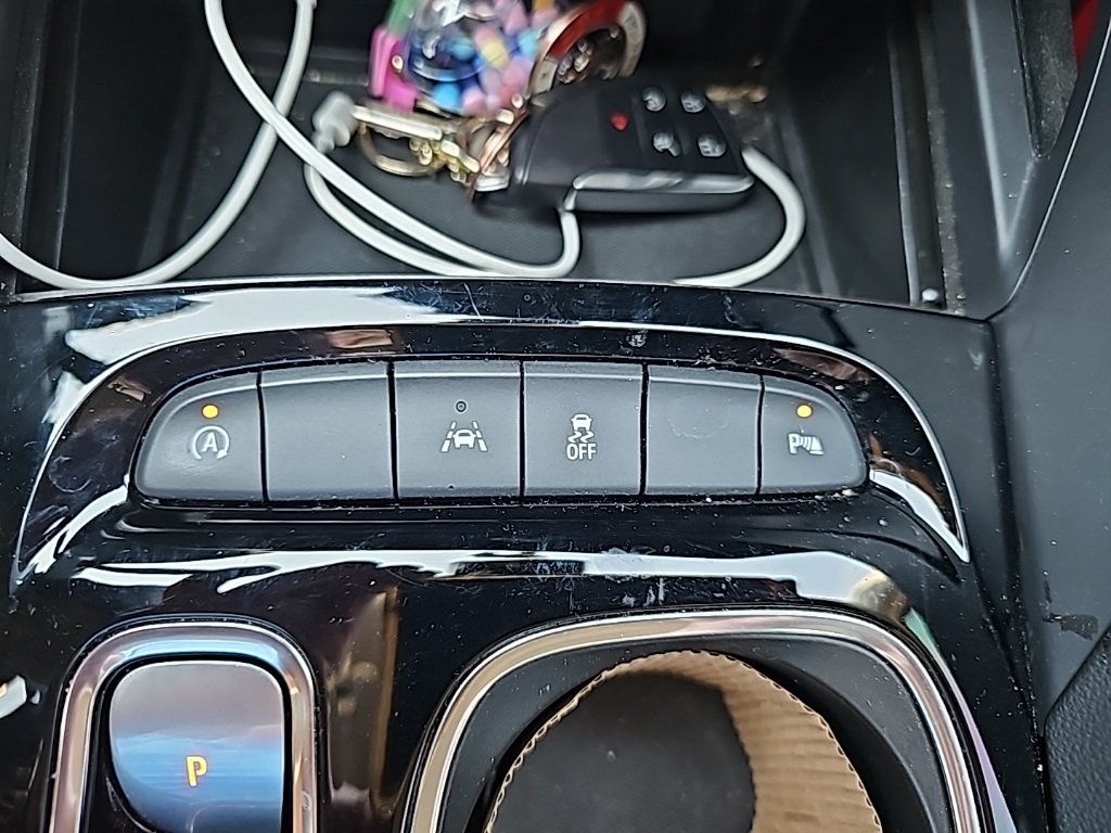 2023 Buick Envision Essence photo 12