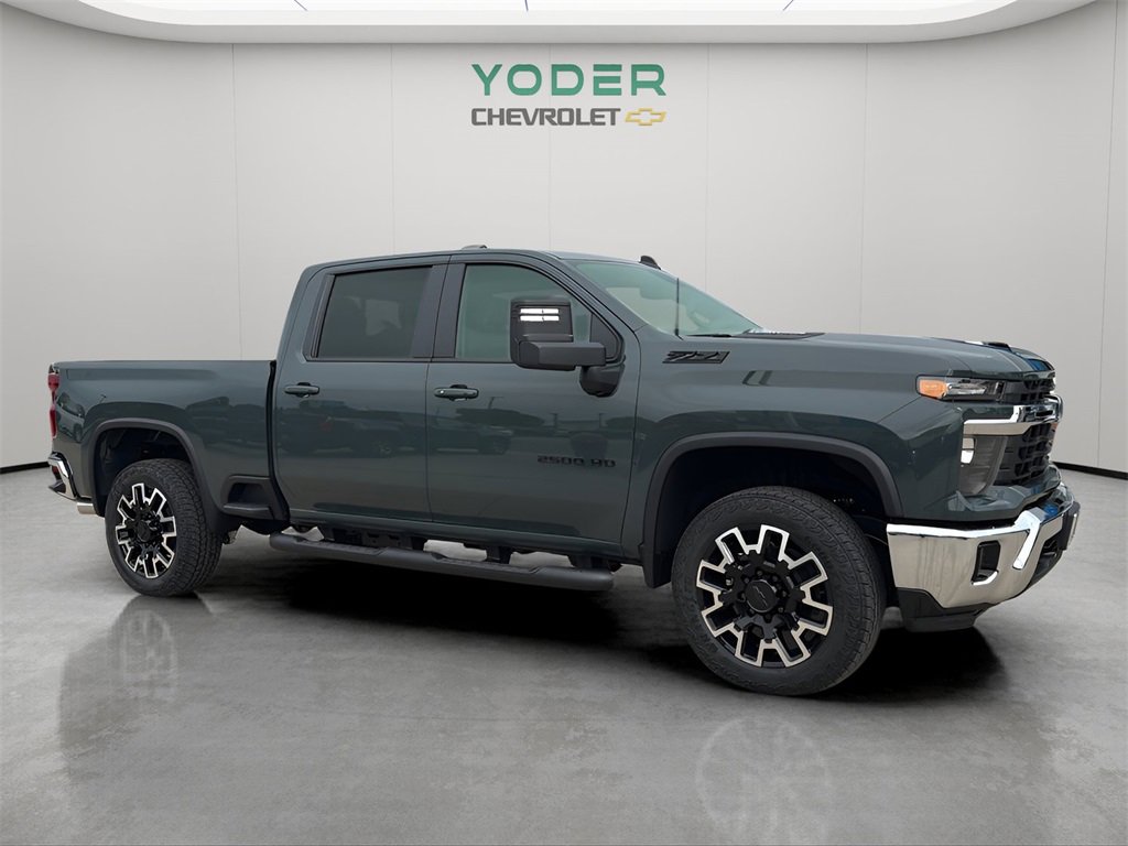 2026 Chevrolet Silverado 2500HD LT photo 3