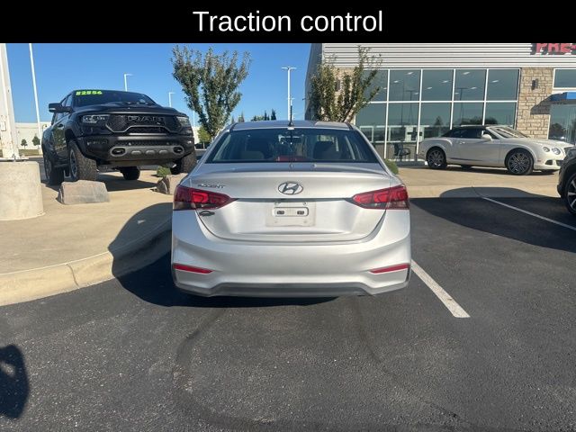 2021 Hyundai Accent SE photo 3