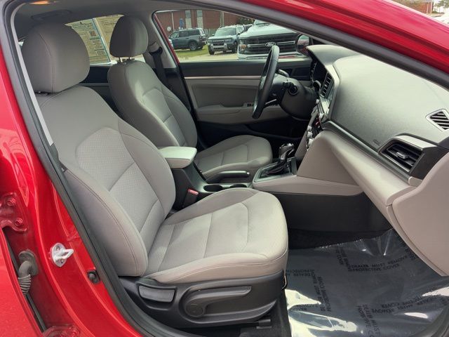 2020 Hyundai Elantra Value Edition photo 21