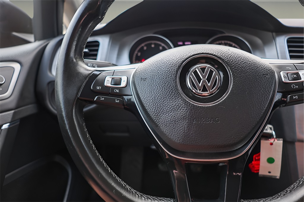 2017 Volkswagen Golf Wolfsburg Edition photo 12