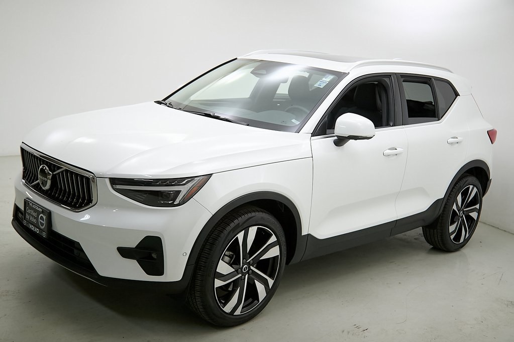 2024 VOLVO XC40 - Image 5