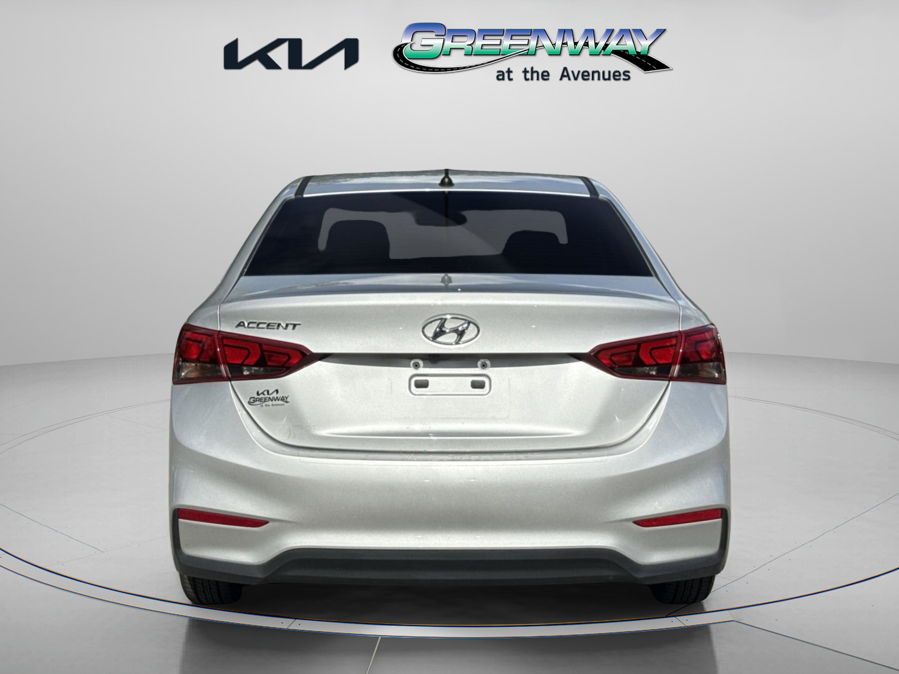 2022 Hyundai Accent SE photo 3