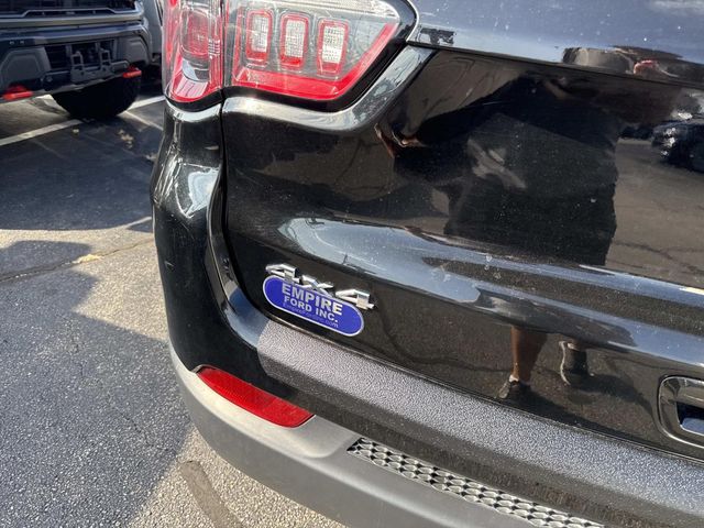 2024 Jeep Compass Latitude photo 5