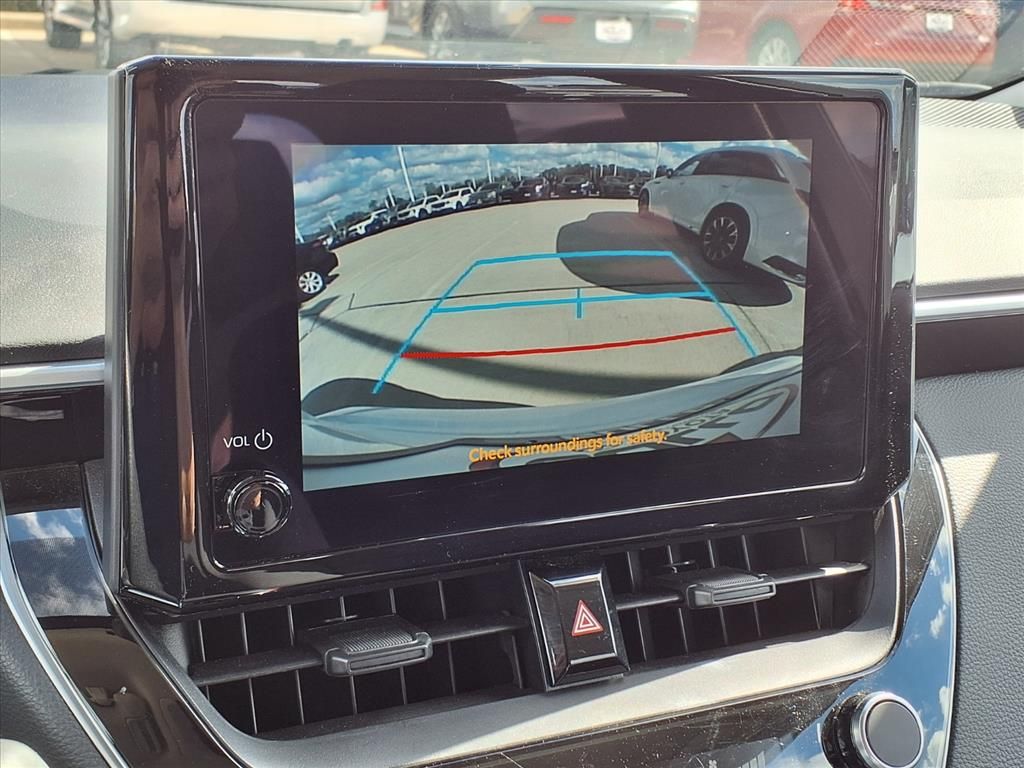 2025 Toyota Corolla LE photo 4