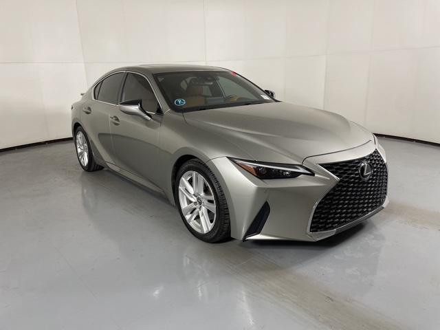 2021 Lexus IS 300 photo 2