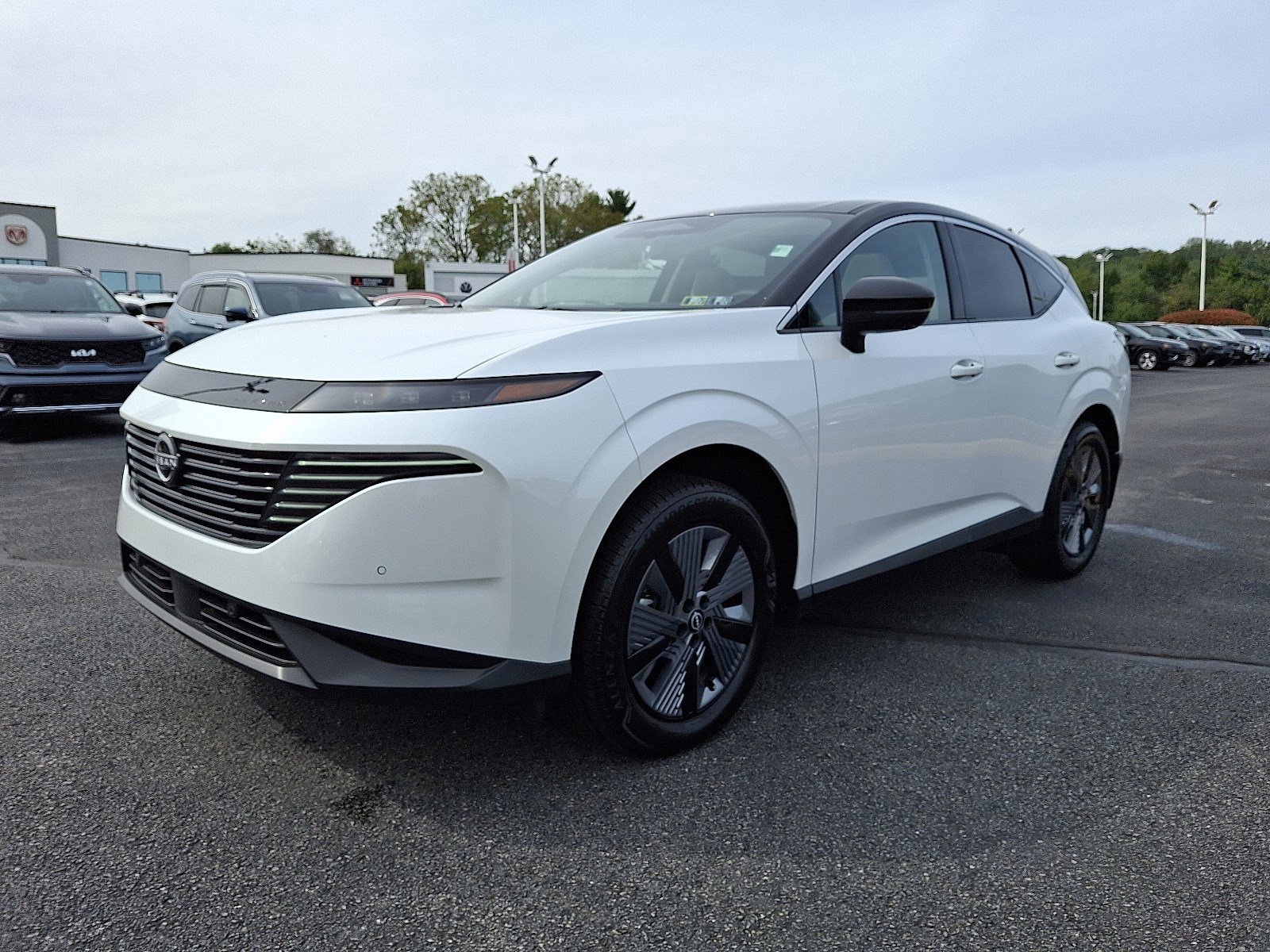 2025 Nissan Murano SL photo 2