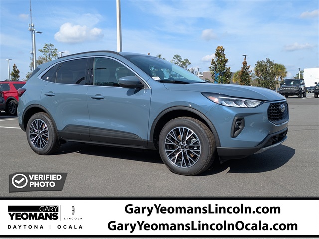 2026 Ford Escape Base's photo