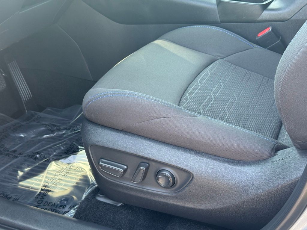 2024 Toyota RAV4 Hybrid SE photo 22