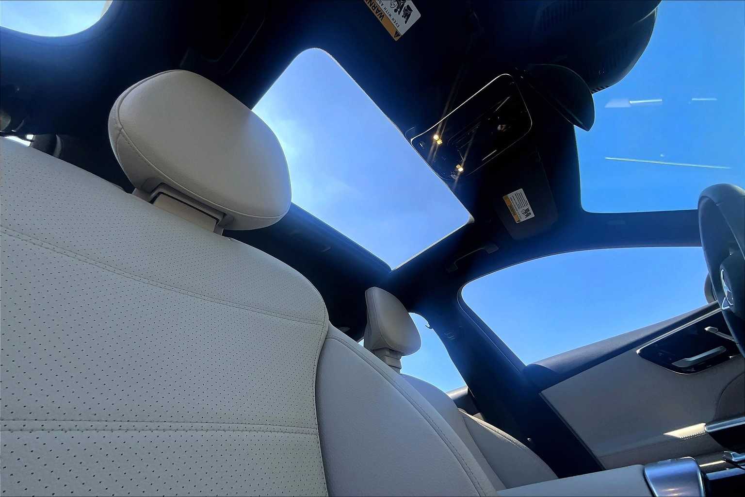 2025 Mercedes Benz C 300 photo 12