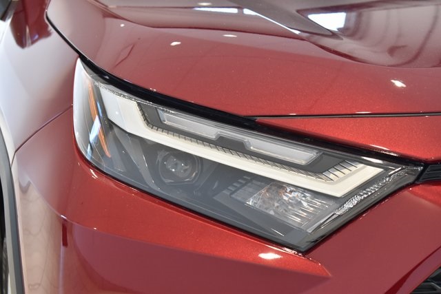 2025 Toyota RAV4 LE photo 2