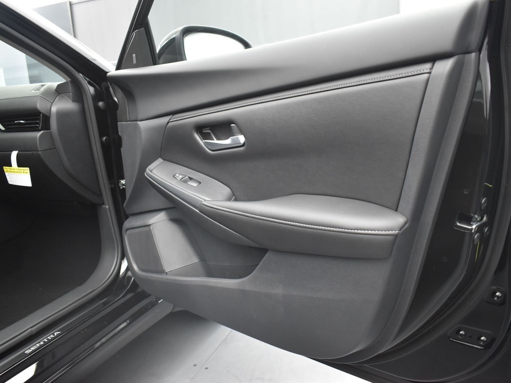 2025 Nissan Sentra SV photo 20