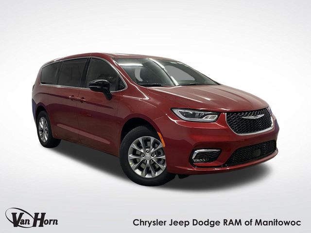 2026 Chrysler Pacifica Limited's photo